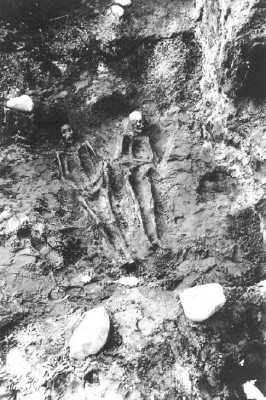 2 погребения на старом месте захоронения при Sanditten. 1932