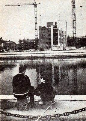 Вид на строительство с набережной. 1988 г.